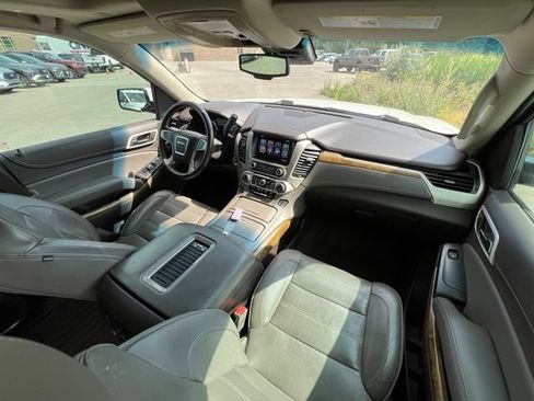 Used 2017 GMC Yukon Denali w/ Open Road Package AWD/4WD image 19