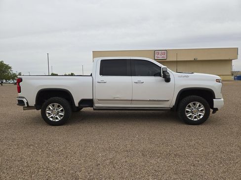 Used 2024 Chevrolet Silverado 3500 High Country w/ High Country Premium Package AWD/4WD image 6