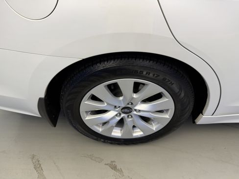 Used 2015 Subaru Legacy 2.5i Premium AWD/4WD image 8