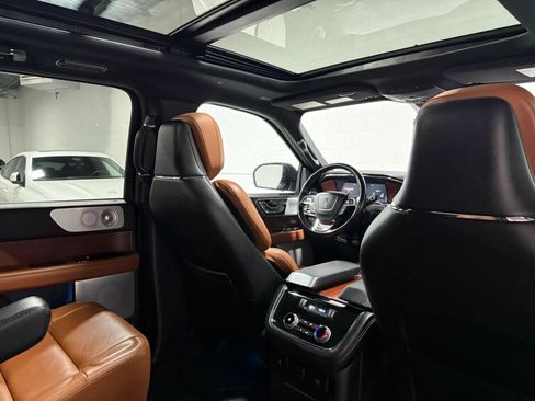 Used 2021 Lincoln Navigator Reserve w/ Luxury Package AWD/4WD image 69