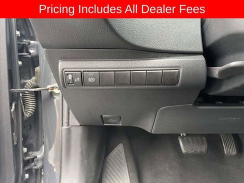 Used 2024 Toyota Corolla LE FWD image 22