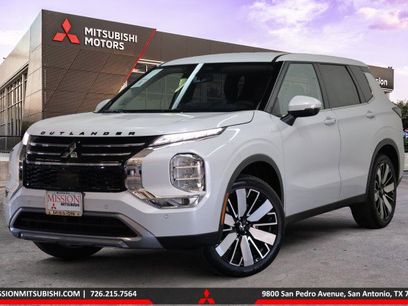 New 2025 Mitsubishi Outlander SE