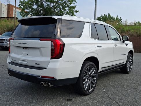 Used 2025 GMC Yukon Denali Ultimate AWD/4WD image 6