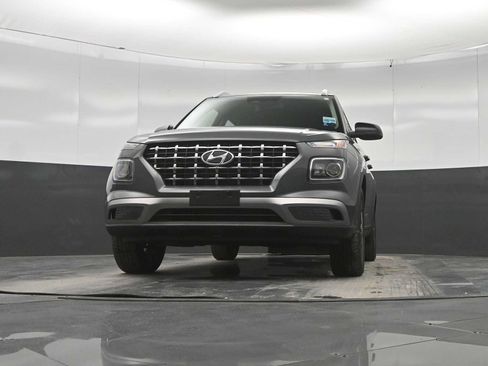 New 2026 Hyundai Venue SEL FWD image 32