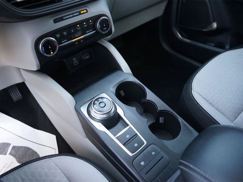 Certified 2025 Ford Escape Active FWD image 28