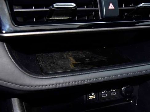 Certified 2023 Toyota Highlander XLE image 25