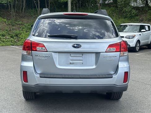 Used 2014 Subaru Outback 2.5i Premium AWD/4WD image 4