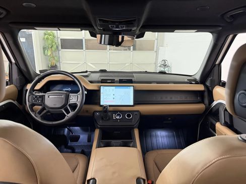 Used 2025 Land Rover Defender 130 X-Dynamic SE AWD/4WD image 35
