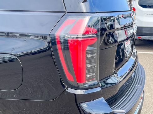 Used 2026 Chevrolet Suburban LS image 8