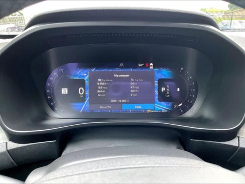 Used 2023 Volvo XC40 B5 Ultimate AWD/4WD image 23