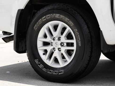 Used 2020 Nissan Frontier SV RWD image 51