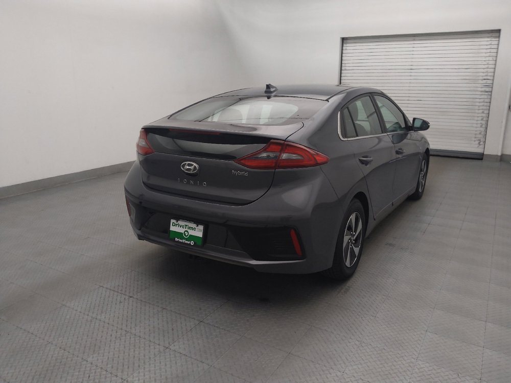 Used 2017 Hyundai Ioniq SEL w/ Tech Package 02 FWD image 9