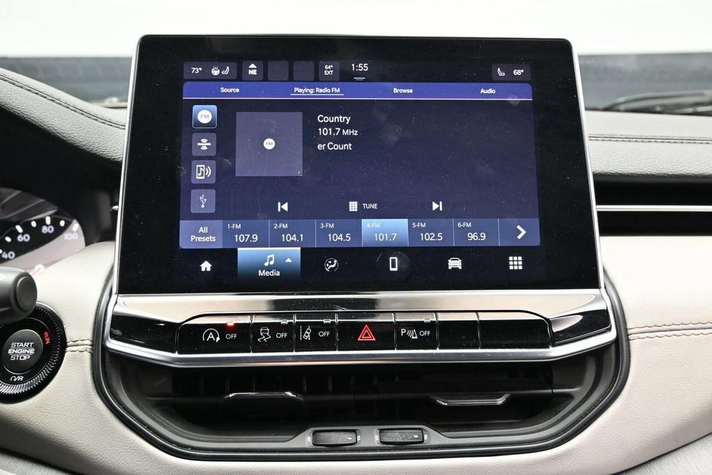 Used 2025 Jeep Compass Limited AWD/4WD image 29