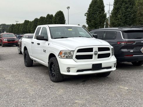 Used 2016 RAM 1500 Express AWD/4WD image 3