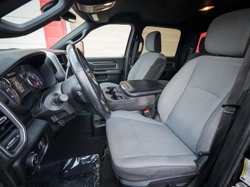 Used 2024 RAM 3500 Big Horn image 13