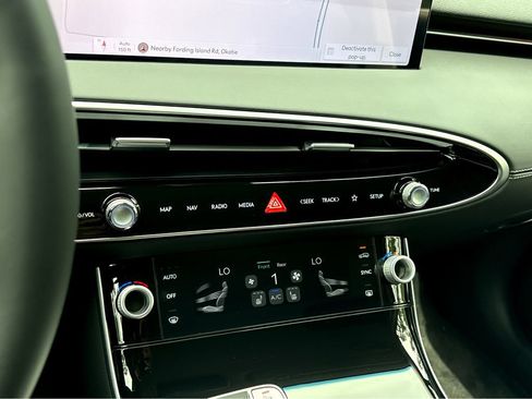 New 2026 Genesis GV70 2.5T AWD/4WD image 16