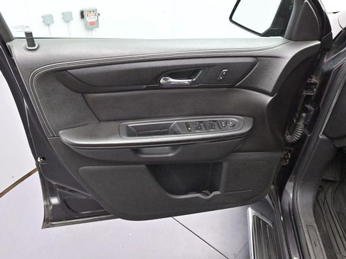 Used 2016 Chevrolet Traverse LT w/ Style and Technology Package AWD/4WD image 9