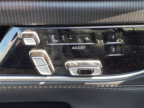 Used 2024 Jeep Grand Wagoneer L Series II w/ Quick Order Packagew 28T AWD/4WD image 19