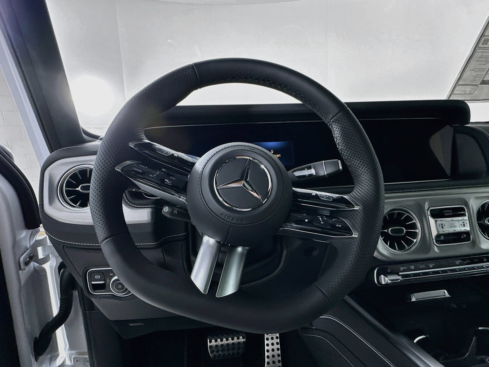 New 2027 Mercedes-Benz G 580 e image 12