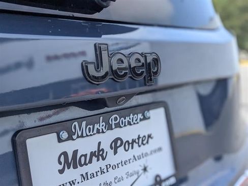 Used 2023 Jeep Renegade Trailhawk AWD/4WD image 12