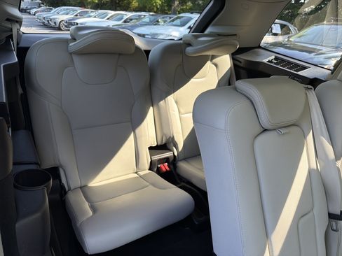 Certified 2024 Volvo XC90 T8 Plus w/ Protection Package Premier AWD/4WD image 33