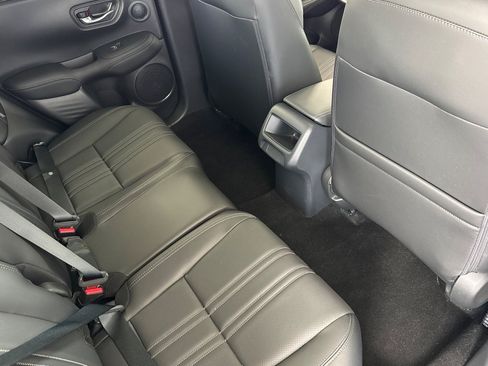 Used 2025 Honda HR-V EX-L image 31