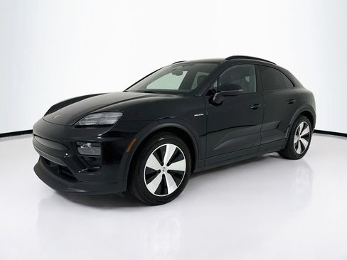 Certified 2025 Porsche Macan Electric RWD image 1