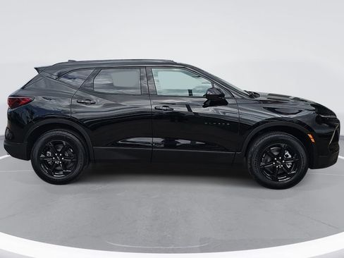 New 2026 Chevrolet Blazer LT w/ Midnight/Sport Edition FWD image 2