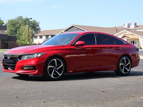 Used 2019 Honda Accord Sport image 11