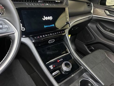 New 2026 Jeep Grand Cherokee Altitude image 26