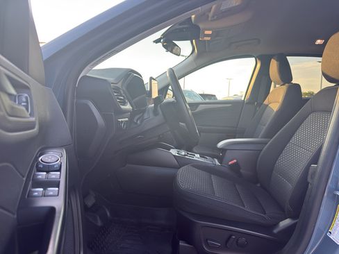 Used 2023 Ford Escape Active AWD/4WD image 12