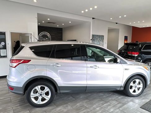 Used 2015 Ford Escape SE FWD image 14