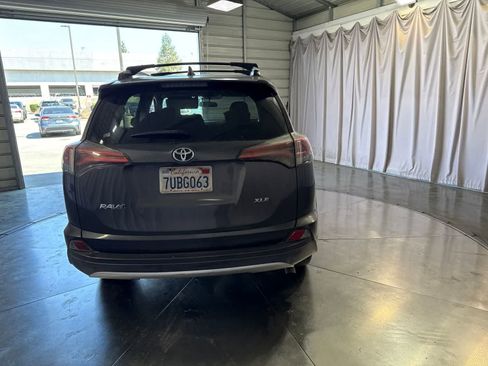 Used 2016 Toyota RAV4 XLE FWD image 6