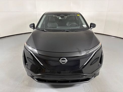 Used 2023 Nissan Ariya AWD image 3