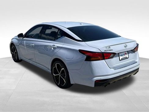 Used 2023 Nissan Altima 2.5 SR FWD image 7