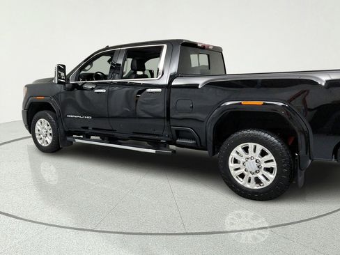 Used 2023 GMC Sierra 2500 Denali w/ Denali Ultimate Package AWD/4WD image 3