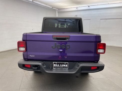 New 2026 Jeep Gladiator Sport image 4