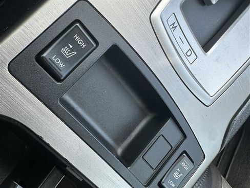 Used 2011 Subaru Outback 3.6R Limited AWD/4WD image 30