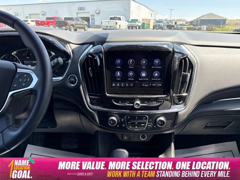 Used 2023 Chevrolet Traverse LT w/ LT Premium Package AWD/4WD image 15