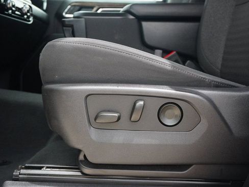 Used 2024 GMC Sierra 1500 SLE image 22