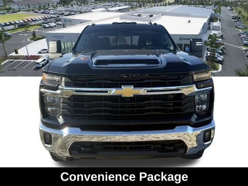Used 2025 Chevrolet Silverado 2500 LT image 9