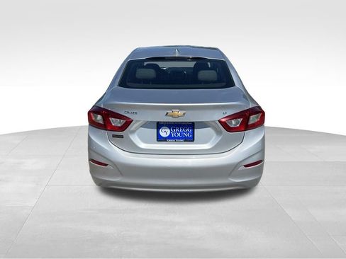 Used 2018 Chevrolet Cruze LT FWD image 5