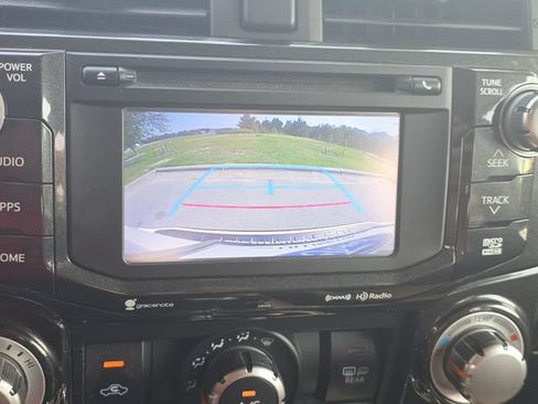 Used 2019 Toyota 4Runner TRD Off-Road AWD/4WD image 23