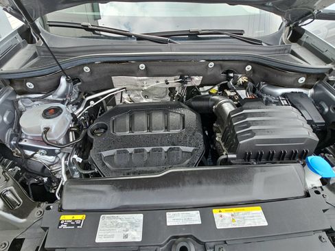Certified 2024 Volkswagen Atlas Cross Sport SE FWD image 30