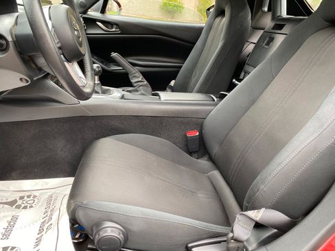 Used 2016 MAZDA MX-5 Miata Sport RWD image 29