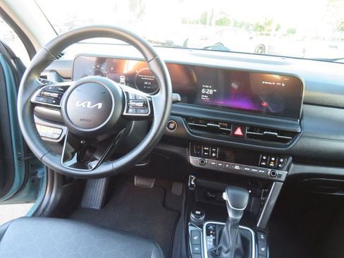 Used 2024 Kia Seltos EX image 21