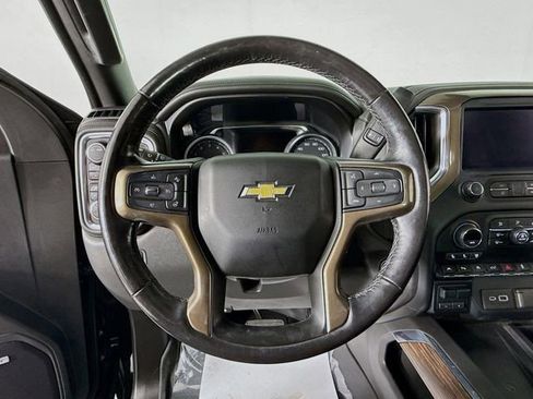 Used 2021 Chevrolet Silverado 1500 High Country w/ Technology Package image 11