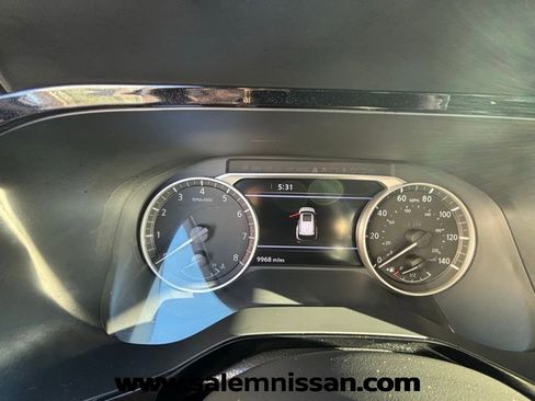 Certified 2025 Nissan Pathfinder SL w/ Lighting Package (N92) image 7