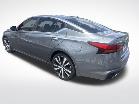 Used 2019 Nissan Altima 2.5 SR FWD image 9