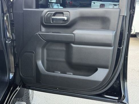 Used 2024 Chevrolet Silverado 2500 Custom w/ Custom Value Package image 36